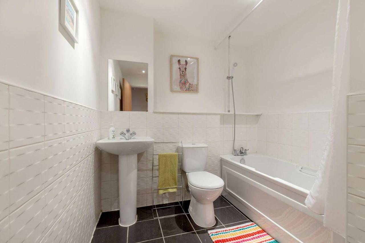Modern Riverfront Apt. 10 Mins From Hydro/Secc Glasgow Exterior foto