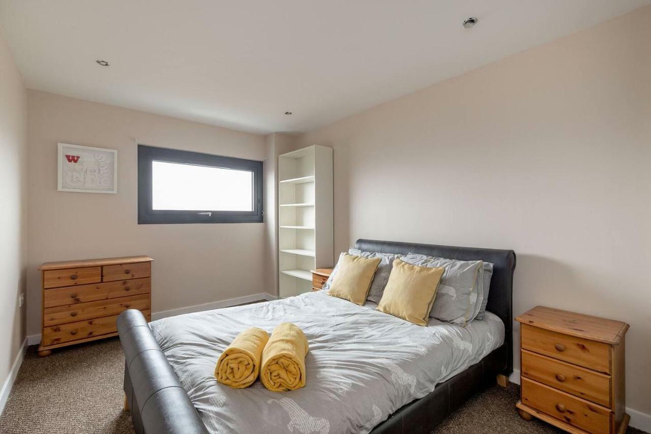 Modern Riverfront Apt. 10 Mins From Hydro/Secc Glasgow Exterior foto